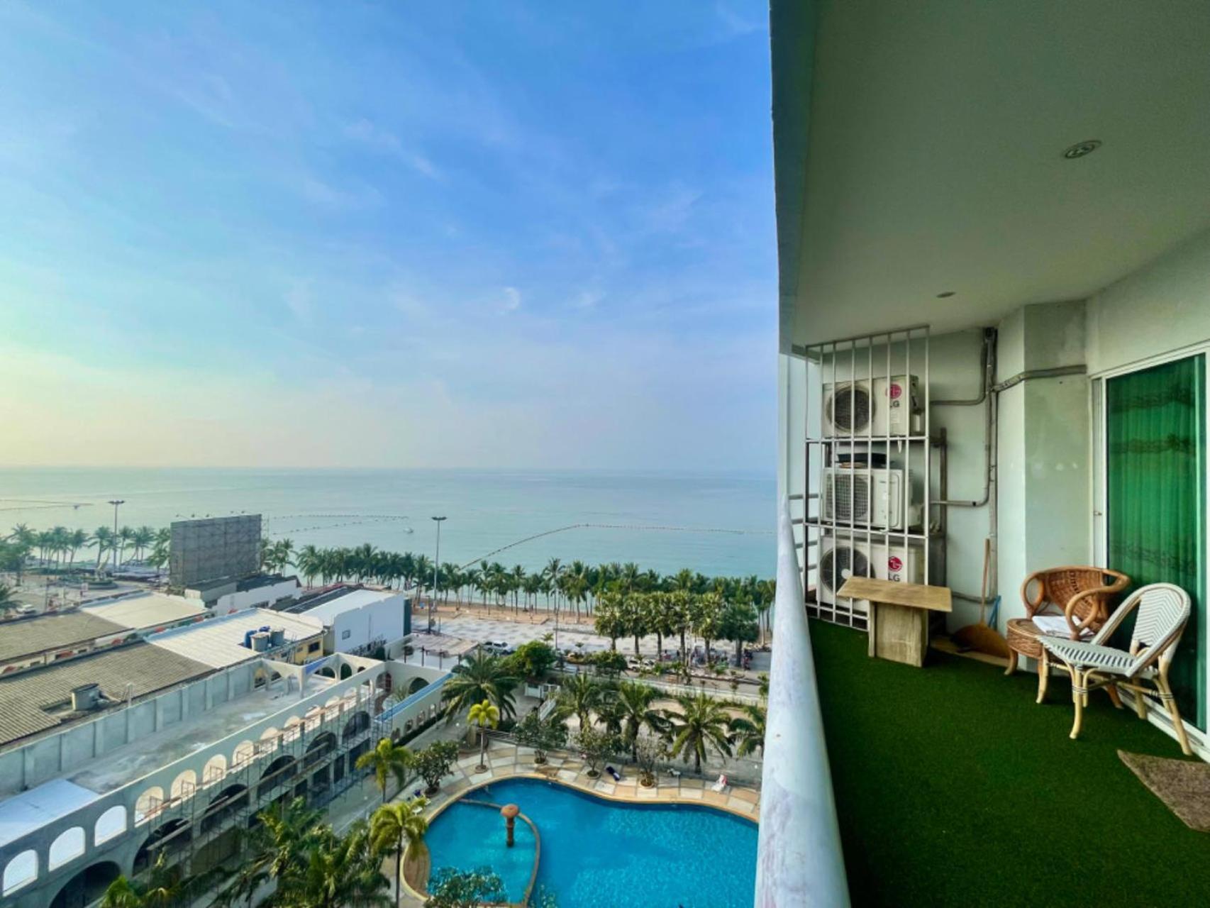 Beautiful Sea View Beach Front Condo Pattaya Extérieur photo